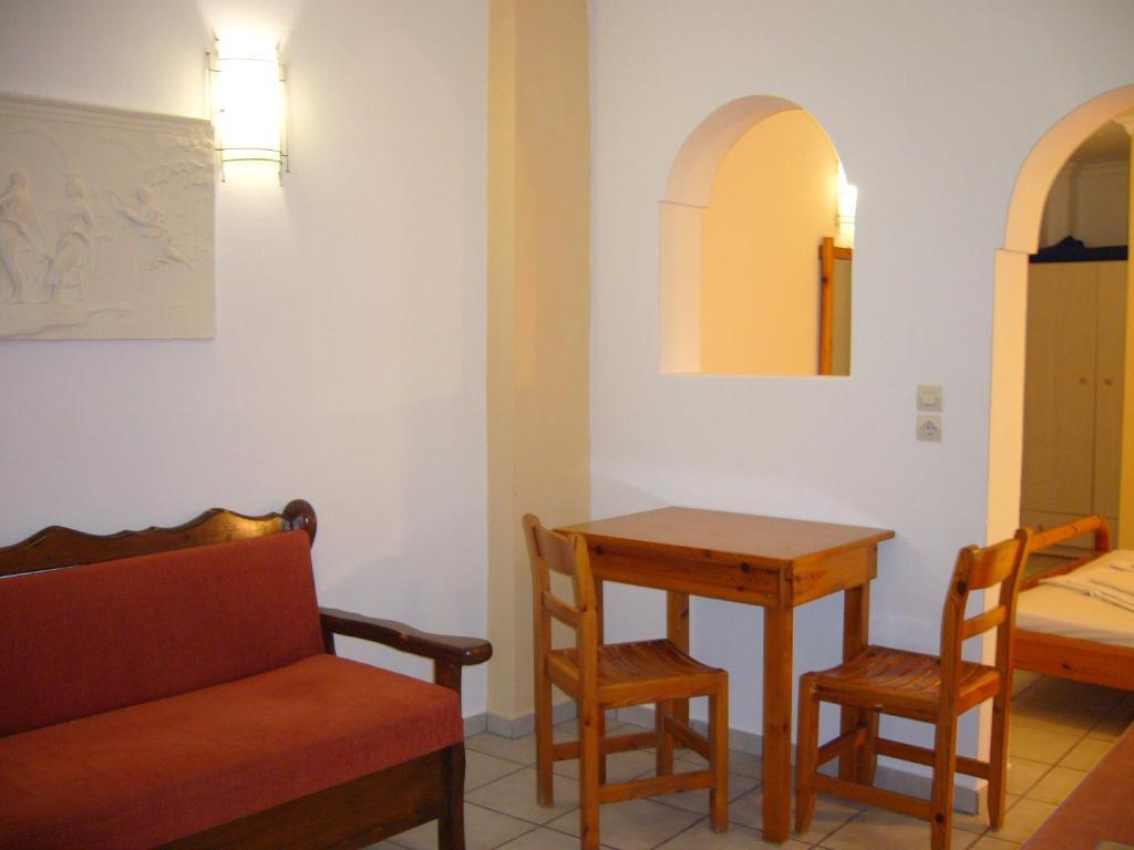 San Efrem Aparthotel Períssa Eksteriør bilde
