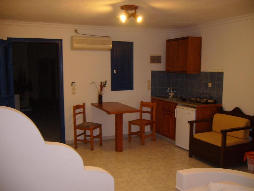 San Efrem Aparthotel Períssa Rom bilde