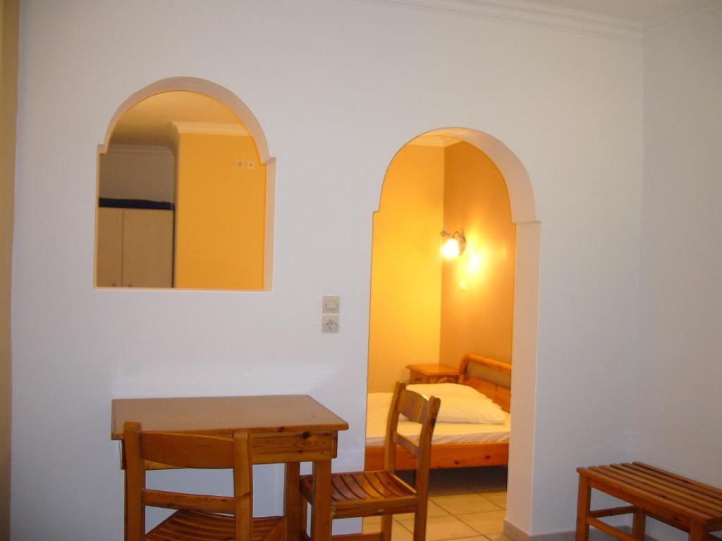 San Efrem Aparthotel Períssa Eksteriør bilde