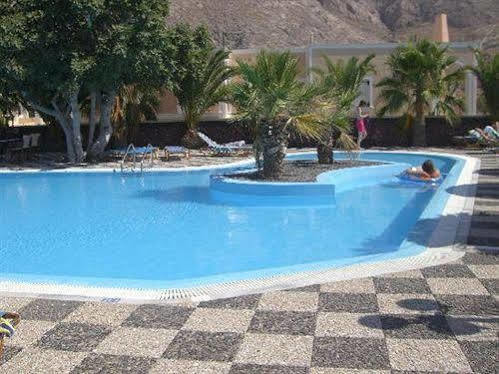 San Efrem Aparthotel Períssa Eksteriør bilde